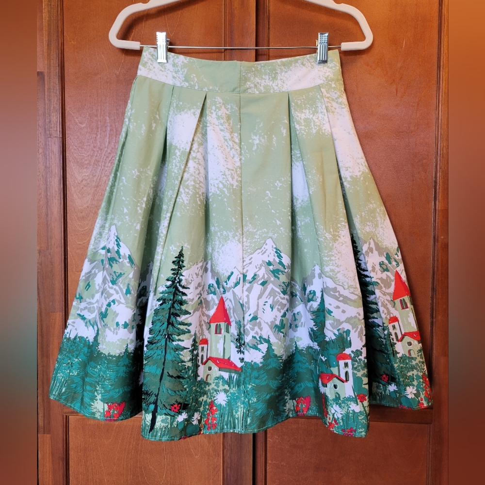 Cute and Festive Christmas/Wintertime Vintage-style Holiday Skirt size S